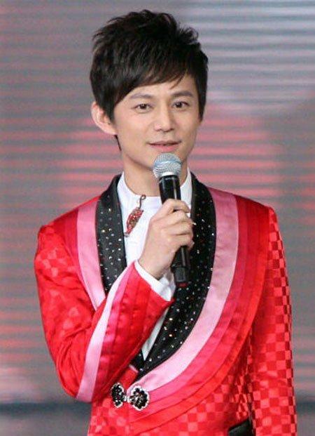 娱乐爆料何炅视频大全最新,笑点满满，温馨瞬间大盘点  第1张